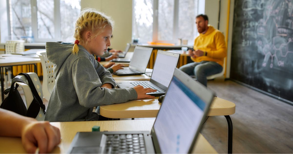 Microsoft 365 & 11 device solution showcase